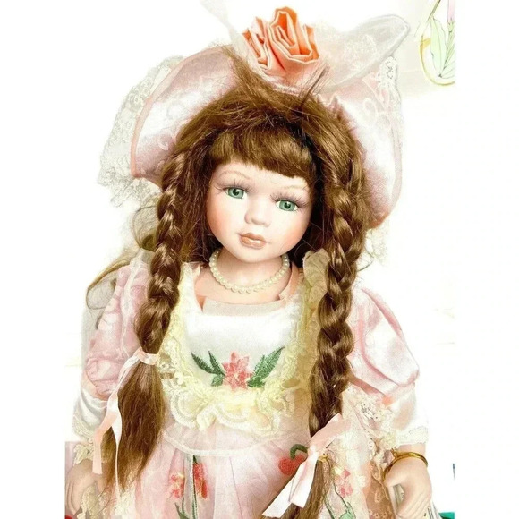 VANESSA DOLL COLLECTION by Vanessa Ricardi Porcelain Doll SERIES 2003 - Picture 2 of 8